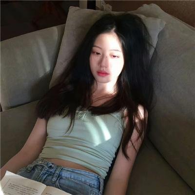 在那河畔青草青